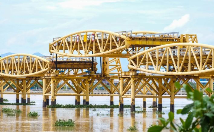 Đà Nẵng: Độc đáo cầu cổ nhất trở thành điểm du lịch đêm